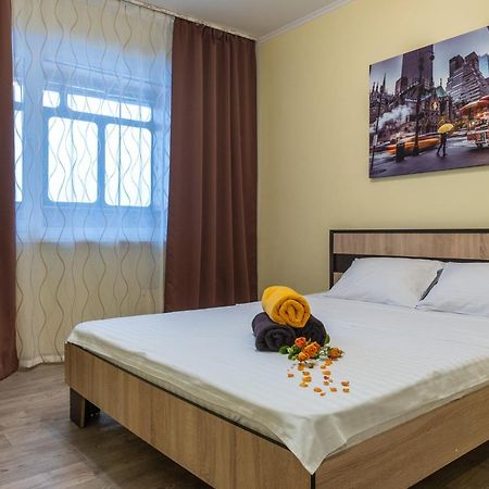 Уютная Квартира Для Семьи На Оболони Kiev Exterior foto