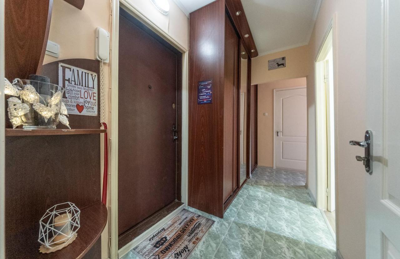 Уютная Квартира Для Семьи На Оболони Kiev Exterior foto
